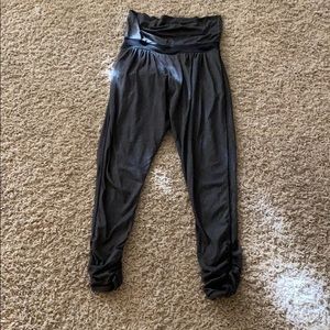 Women’s Lululemon Workout Pants Size 4